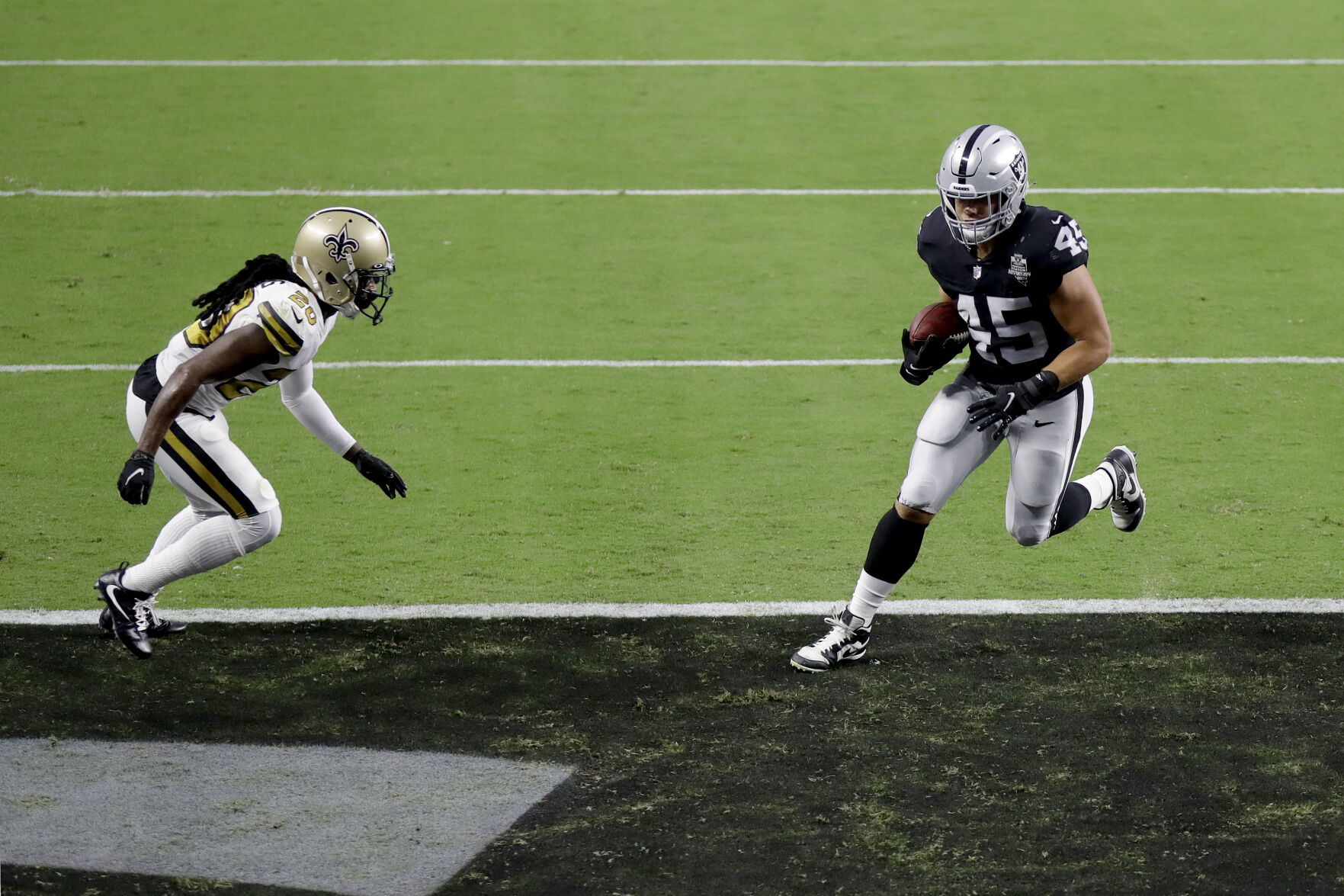 Alec Ingold Saints Raiders